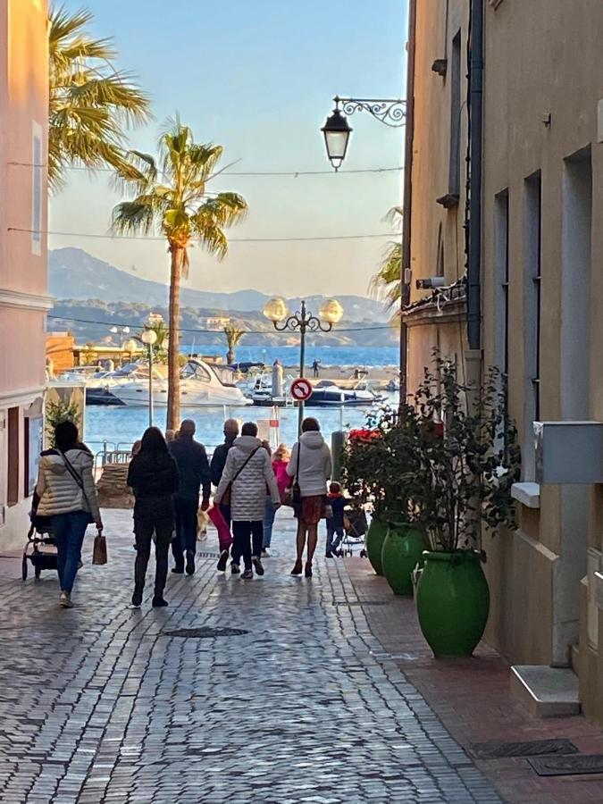 Les Nuits Etoilees, Studio Terrasse Apercu Mer, Tres Lumineux, Ac, 100M Du Port Sanary 외부 사진